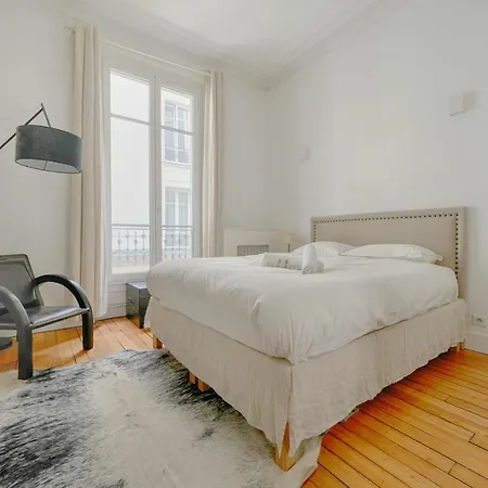 Prestigious Haussmann Flat - Welkeys *